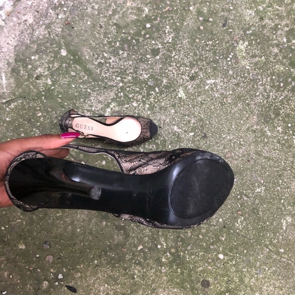 'GUESS' Brocade Open Toe Heel - Picture 3 of 3